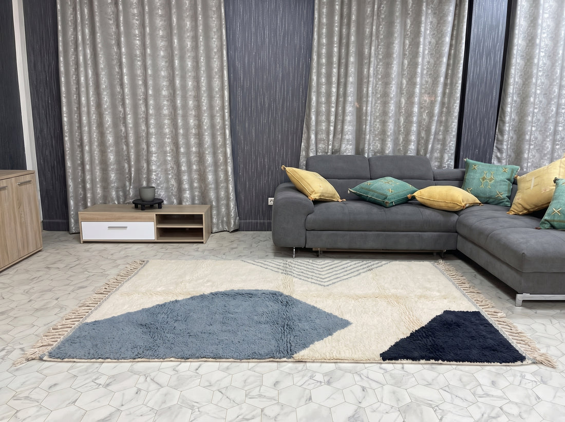 Alt text for room view 4 (different room setting)