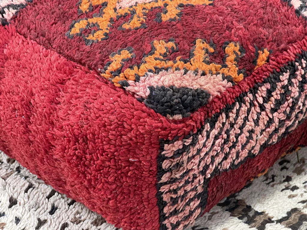 Cherry Sparkle - Kilim Pouf