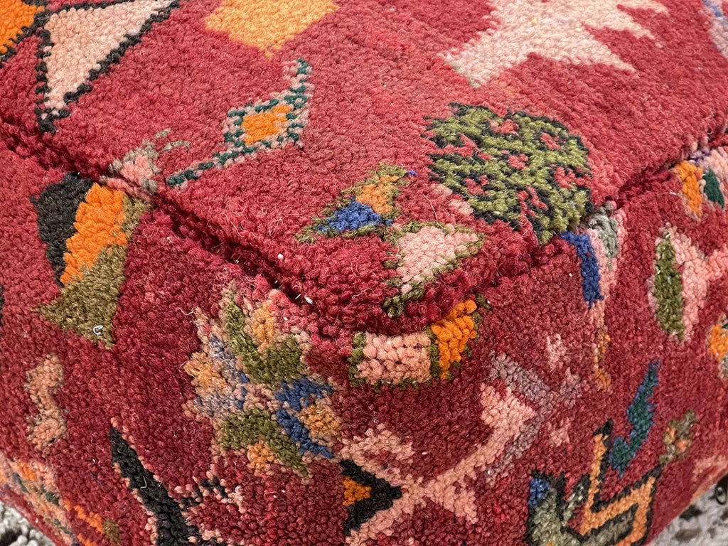 Rosy Mozy - Kilim Pouf