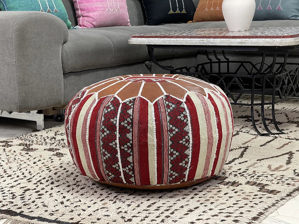 Red Velvet Rapture - Pouf