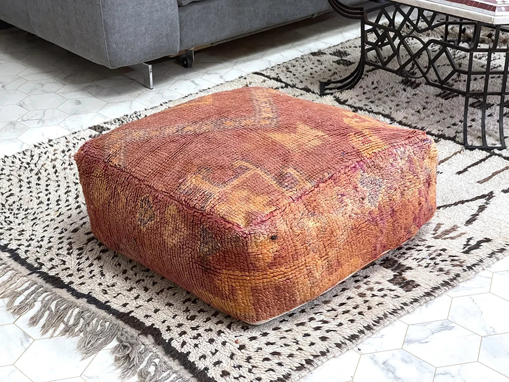 Rosewood Charm - Kilim pouf