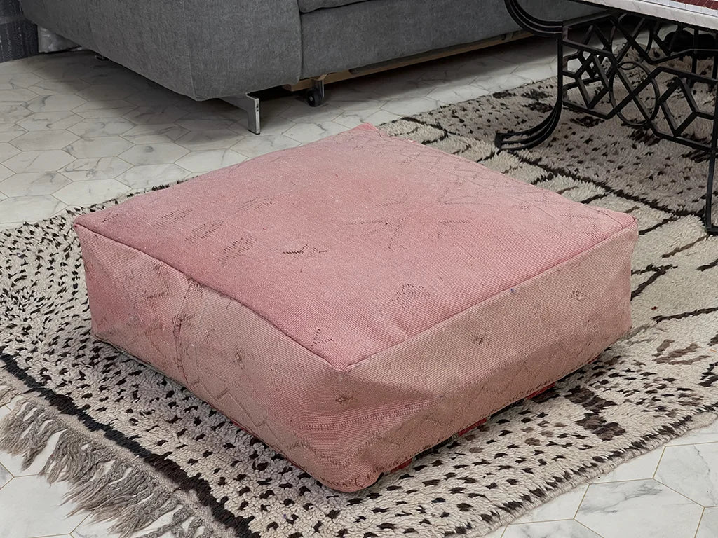 Light Pink Retreat - kilim pouf