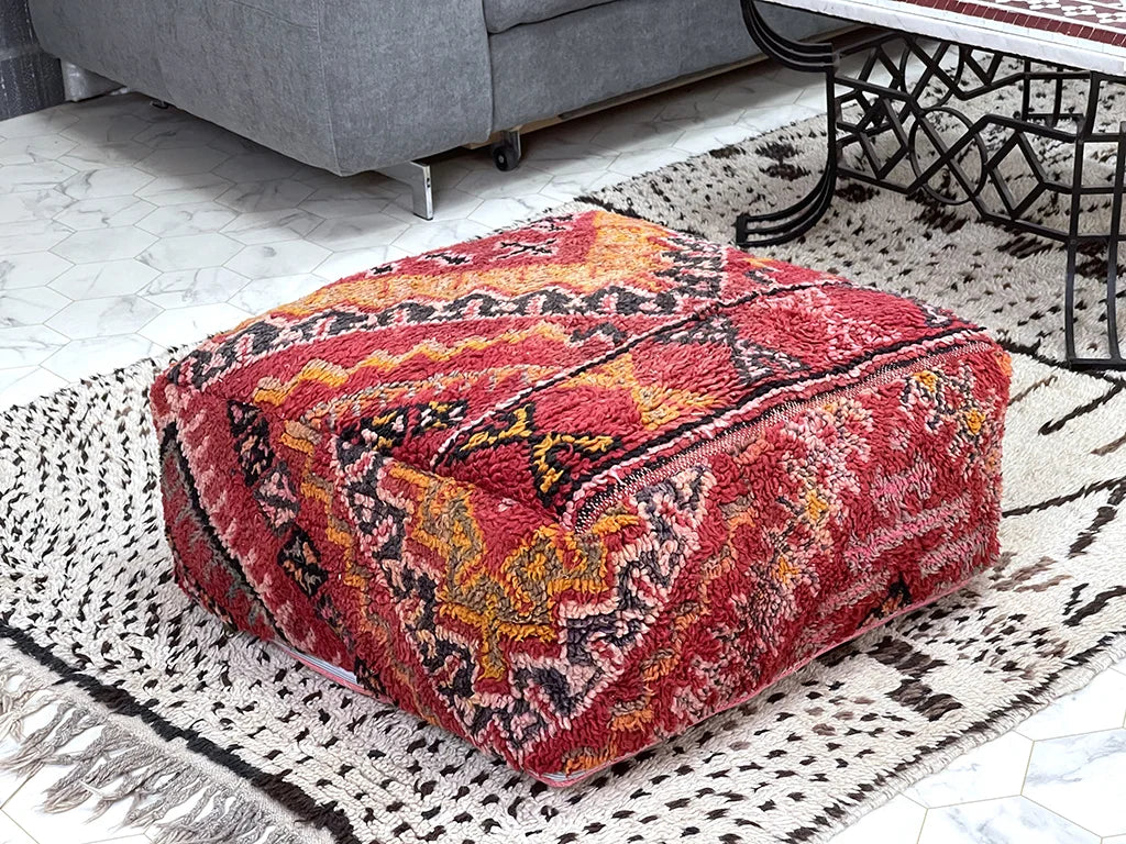 Scarlet Sojourn - kilim pouf