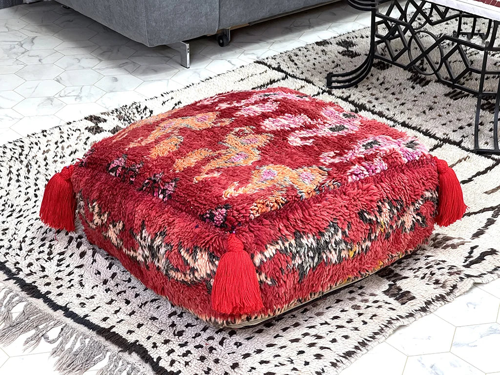 Crimson Comfort - kilim pouf