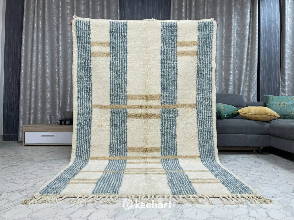 Close-up detail of hand-knotted Atlas wool pile and traditional fringe on a custom Beni Ourain rug, highlighting the artisanal craftsmanship.