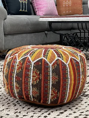 Red moroccan pouf 3