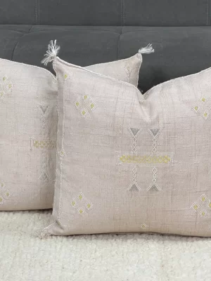 Marshmallow Kiss: Handmade Moroccan Pink Silk Pillow for Whimsical Comfort