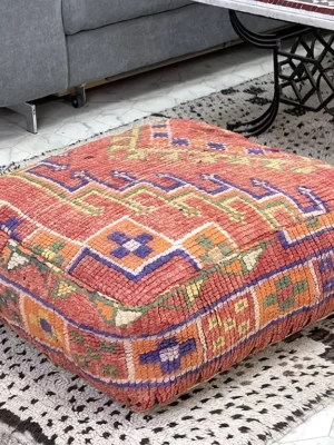 Experience Earthy Elegance with the Mossy Jungle Kilim Pouf
