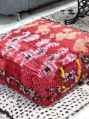 Experience Sophistication and Comfort with the Crimson Comfort Kilim Pouf