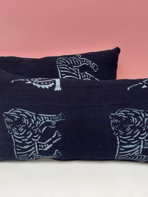 Majestic Lion Pillow: Handcrafted Moroccan Wildlife Accent | Save 20%